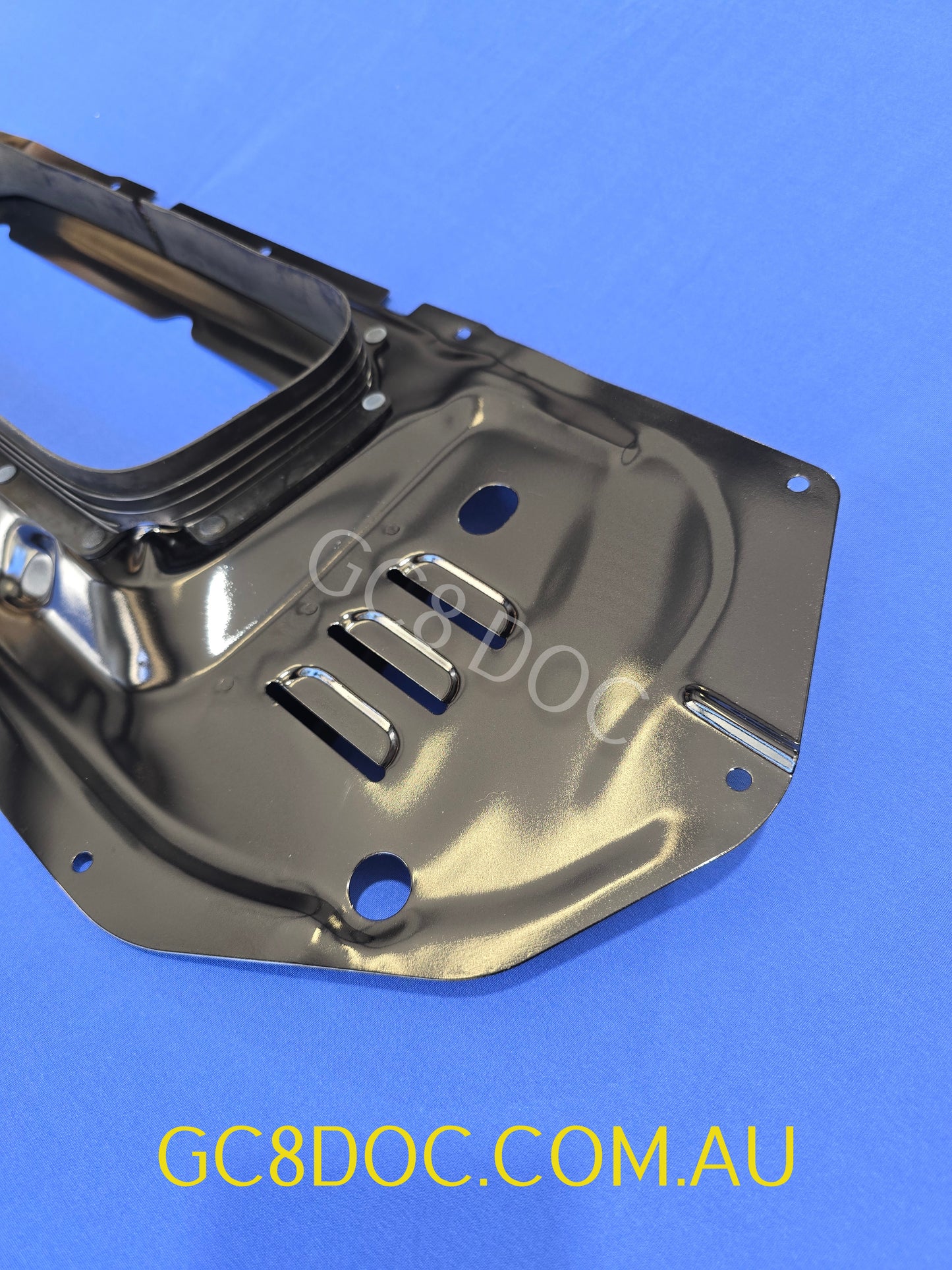 [REFURBISHED] Subaru Impreza 96-00 GC8 GF8 GM8 WRX STI 22B Intercooler Splitter Shroud 90818FA160