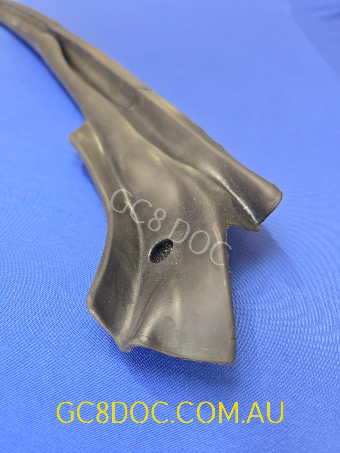 Window Seals Set For Subaru Impreza GM8 97-00 OEM P/N 62770FA020 / 62770FA030