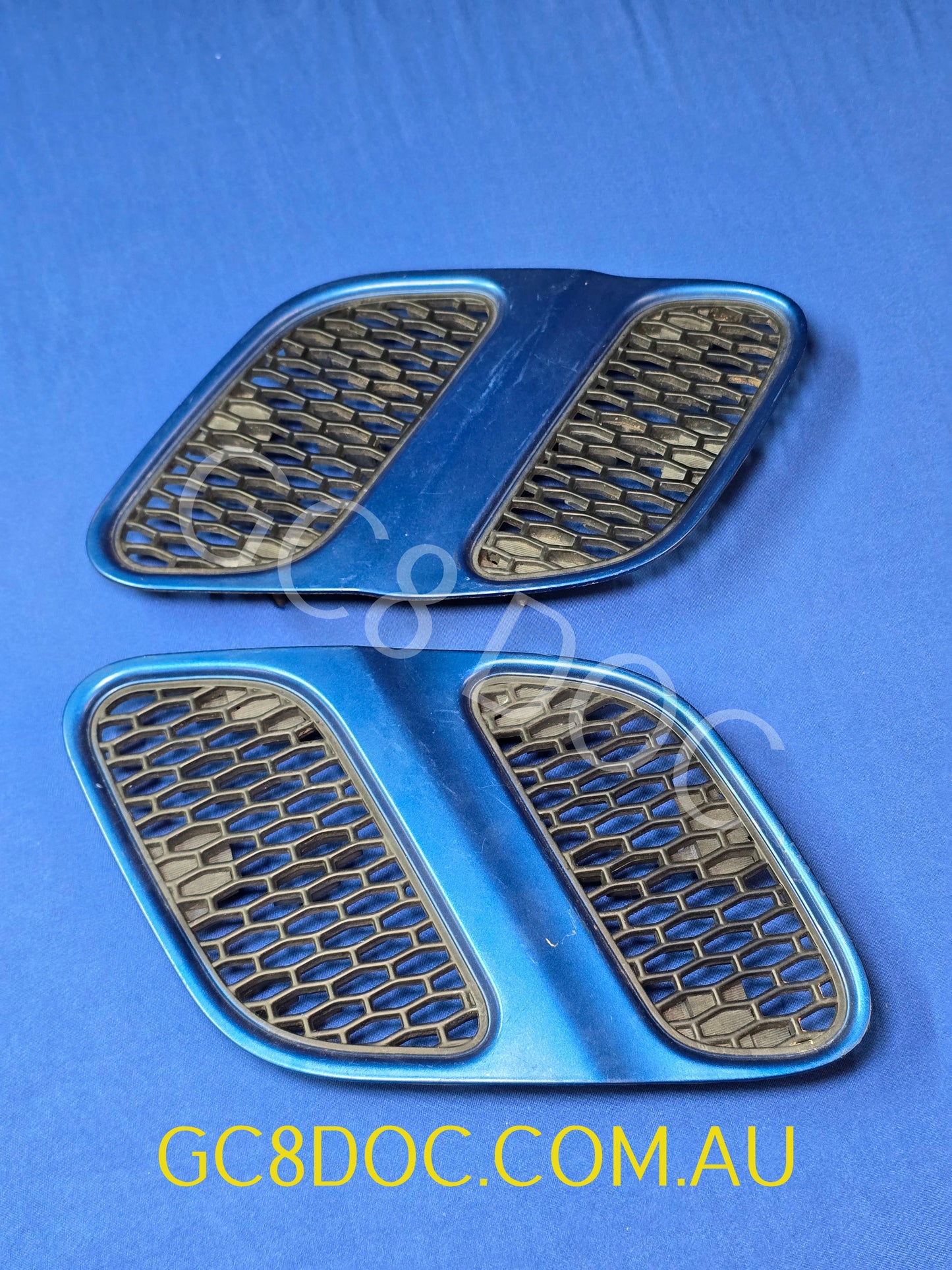 [USED] Subaru Impreza 97-00 GC8-GF8-GM8 WRX STI Bonnet Vents Grill Set 90821FA050NN / 90821FA060NN