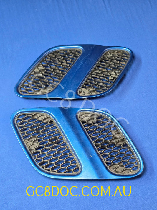 [USED] Subaru Impreza 97-00 GC8-GF8-GM8 WRX STI Bonnet Vents Grill Set 90821FA050NN / 90821FA060NN