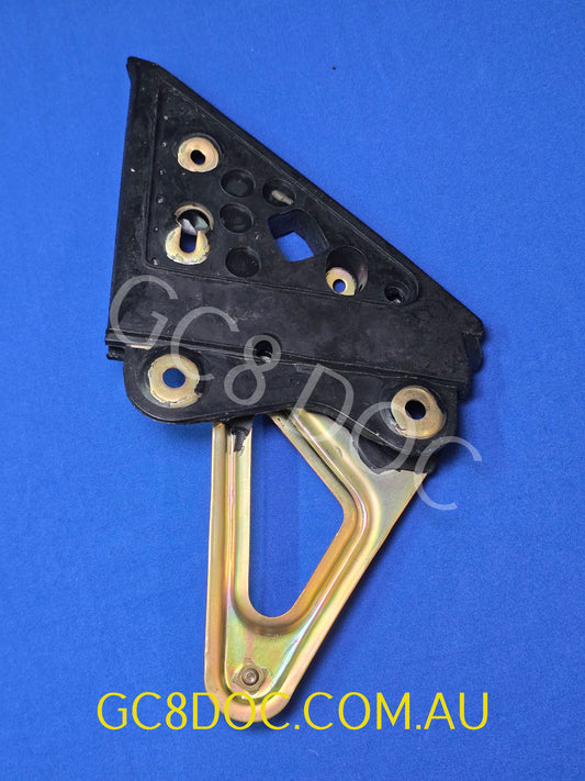 Subaru Impreza 92-00 GC8 GF8 GM8 Mirror Gusset Assembly RH 62320FA000