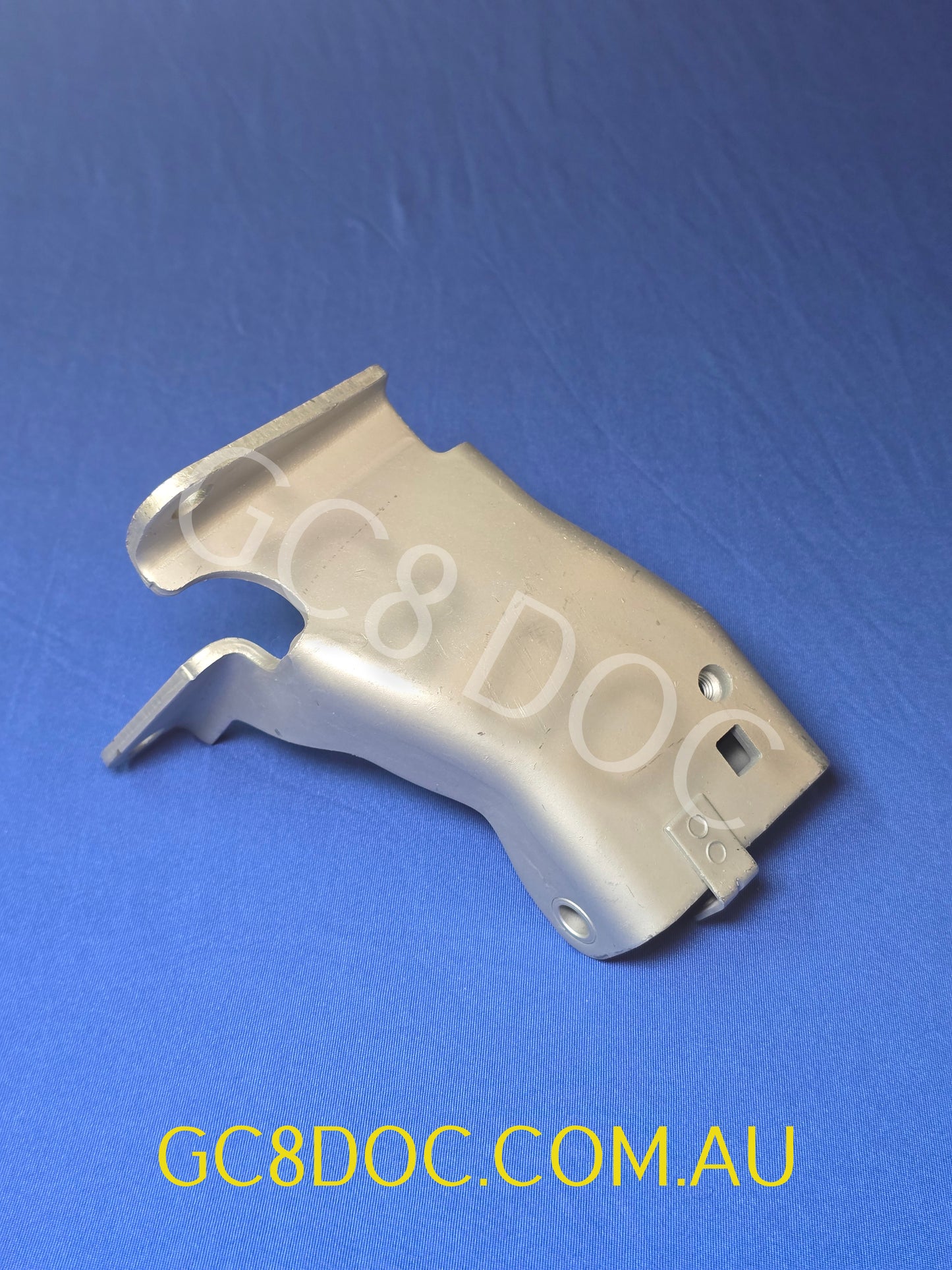 Subaru Impreza 92-00 Alternator Bracket 11711AA090