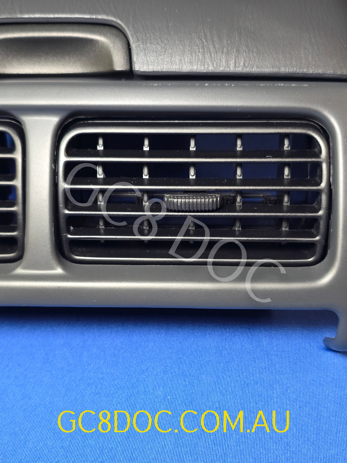 [USED] Subaru Impreza GC8/GF8 97-00 Center Dash Cubby Lid with Vents 66062FC530OE