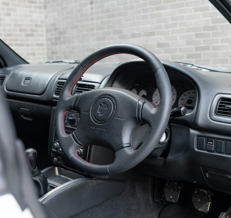 [REFURBISHED] Subaru Impreza 97-98 GC8 WRX STI Type R V4 Momo Steering Wheel 34311FA200